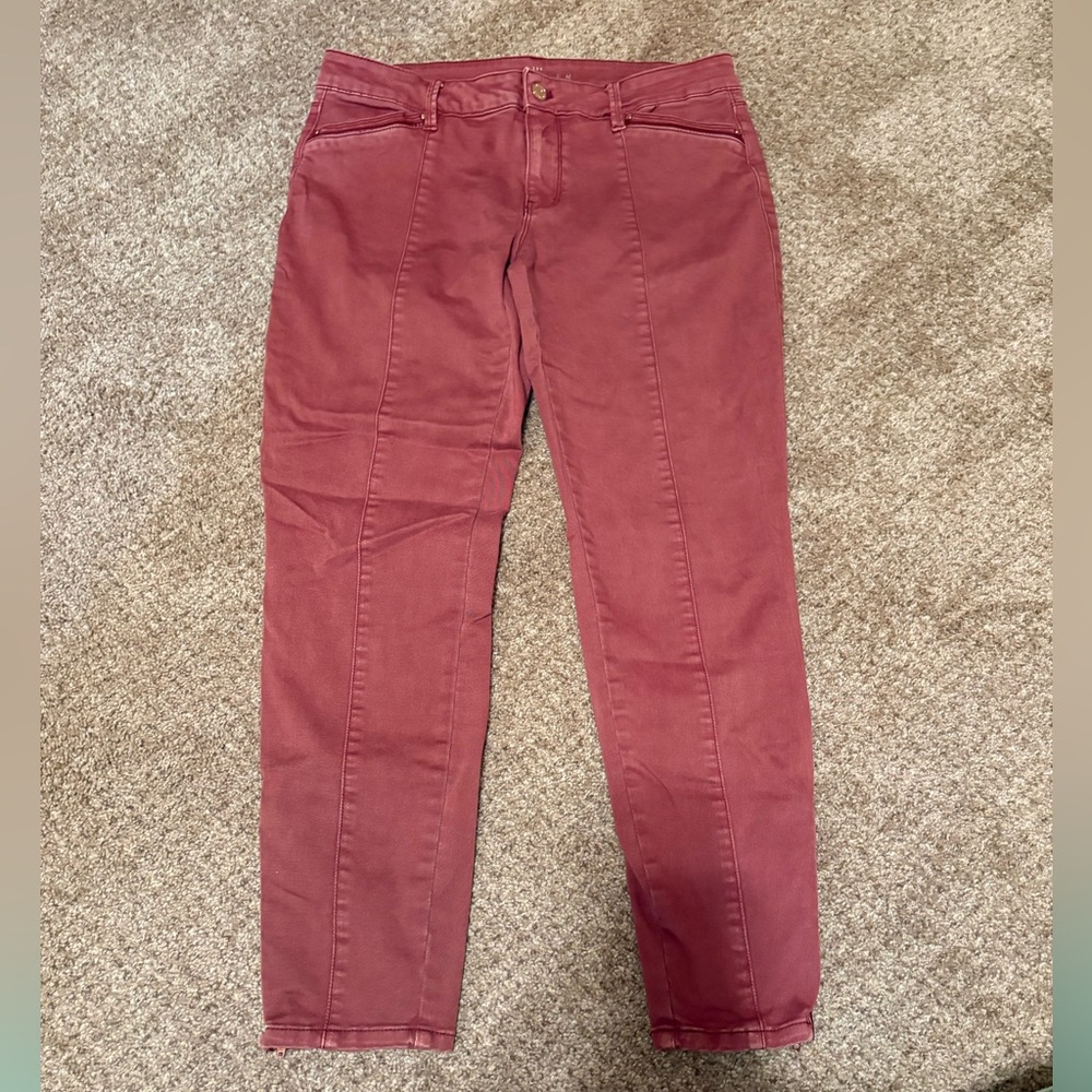 White House Black Market “The Skimmer” Rose Jean
